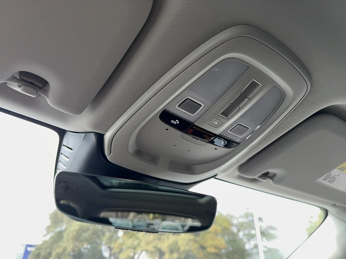 2026 Volvo XC60 - Image 25