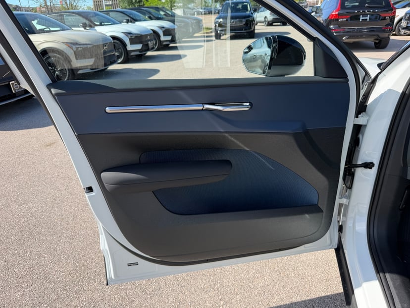 2026 Volvo EX30 - Image 17