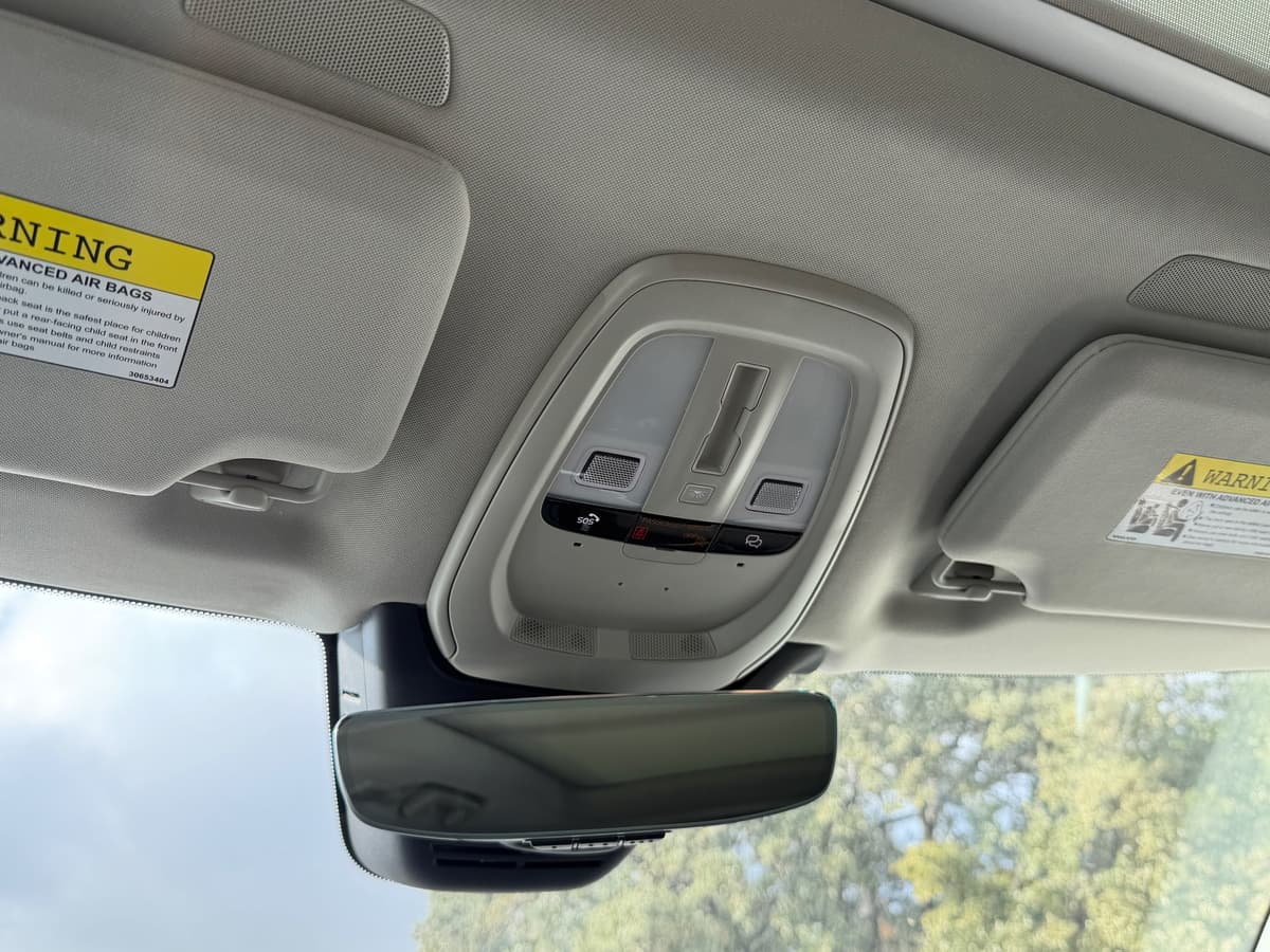 2026 Volvo XC90 - Image 16