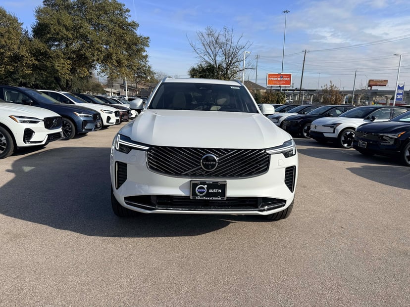 2026 Volvo XC90 plug-in hybrid - Image 8