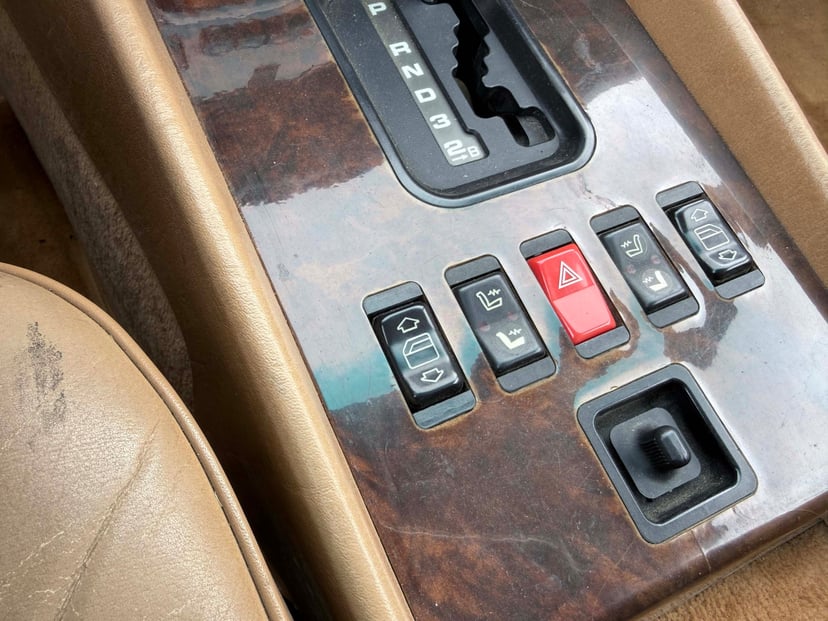 1988 Mercedes-Benz 560 - Image 20