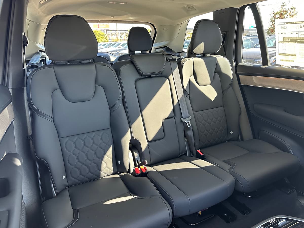 2026 Volvo XC90 - Image 10