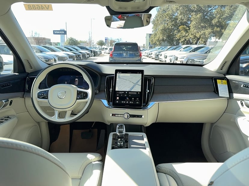 2026 Volvo XC90 - Image 17