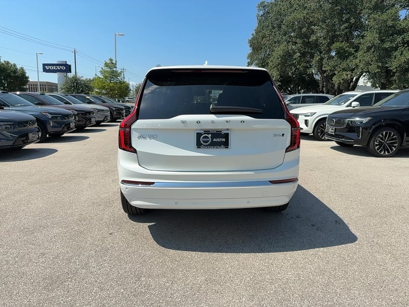 2025 Volvo XC90 - Image 4