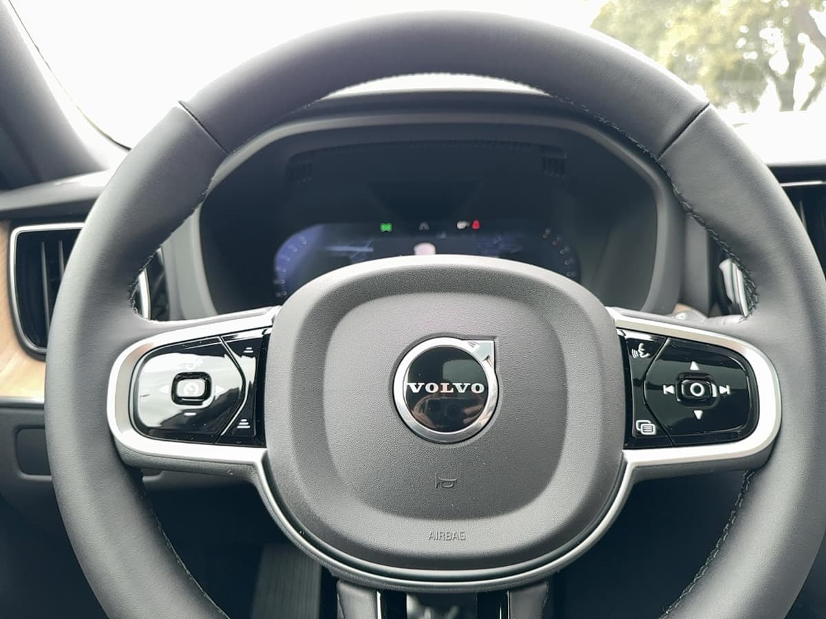 2026 Volvo XC60 - Image 20