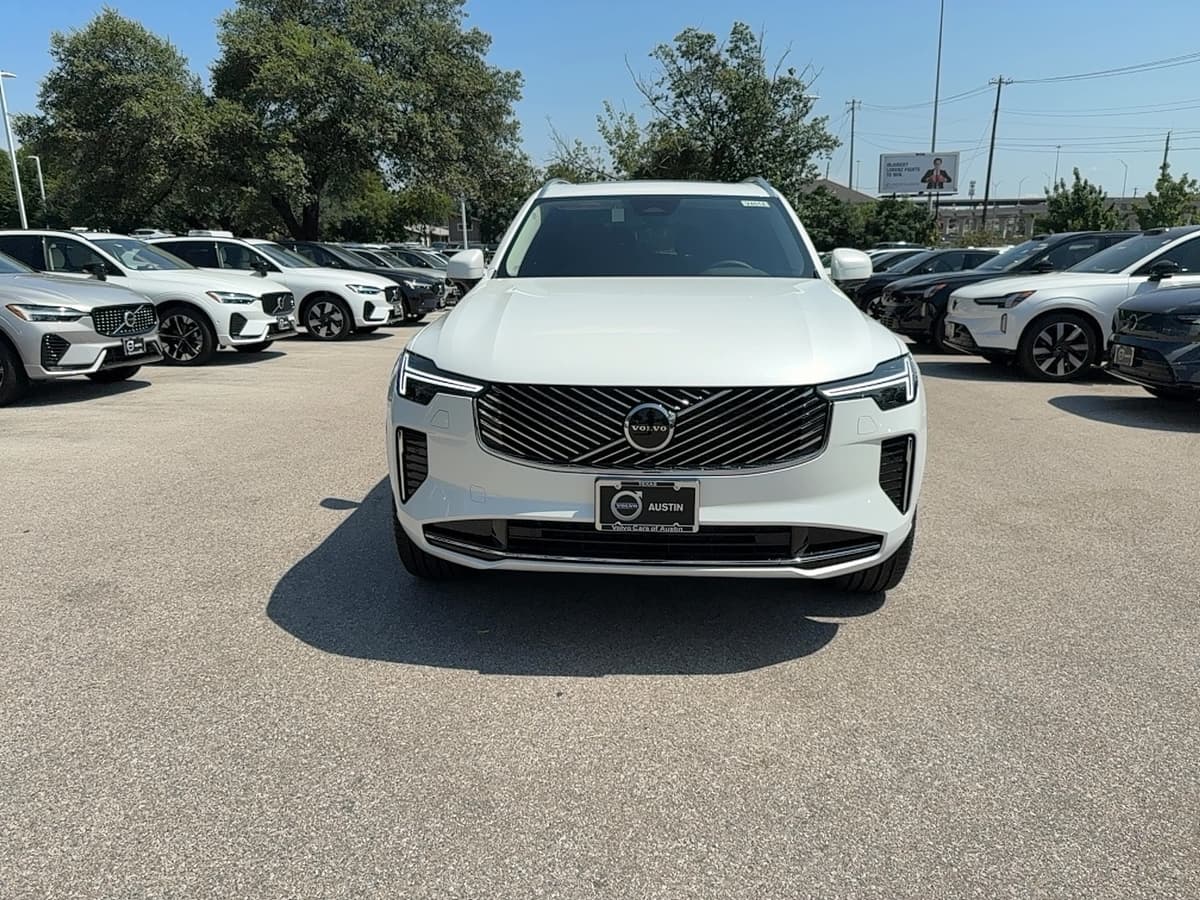 2025 Volvo XC90 - Image 9