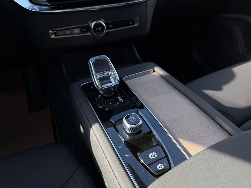 2026 Volvo XC90 - Image 14