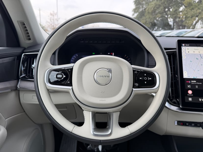 2026 Volvo XC90 - Image 13