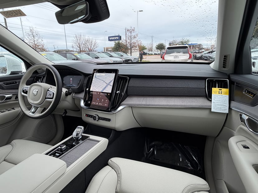 2026 Volvo XC90 - Image 10