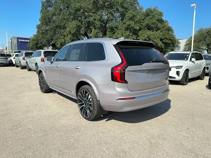 2026 Volvo XC90 - Image 3