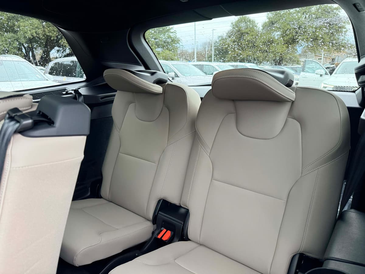 2026 Volvo XC90 - Image 16