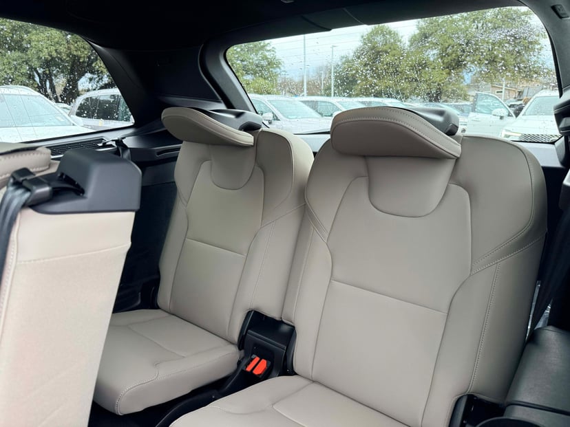 2026 Volvo XC90 - Image 15