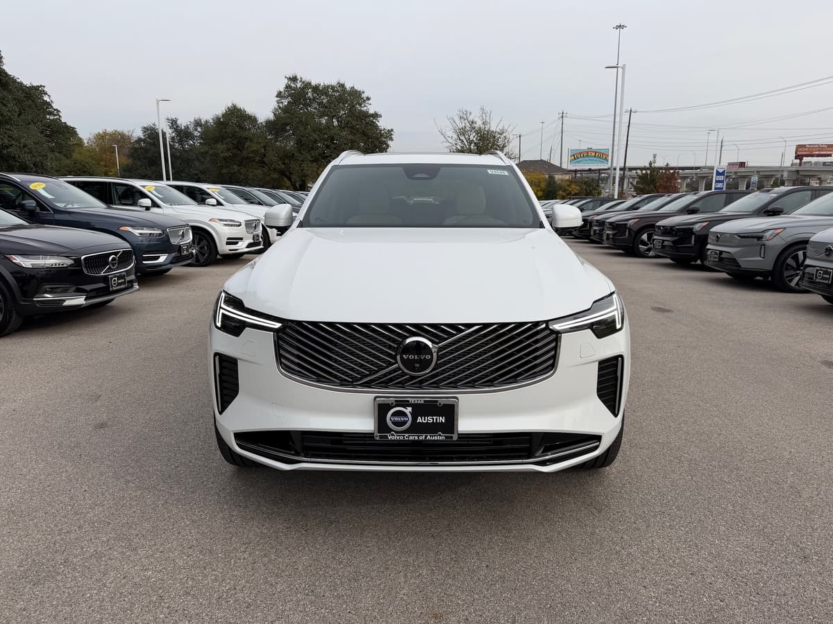 2026 Volvo XC90 plug-in hybrid - Image 6