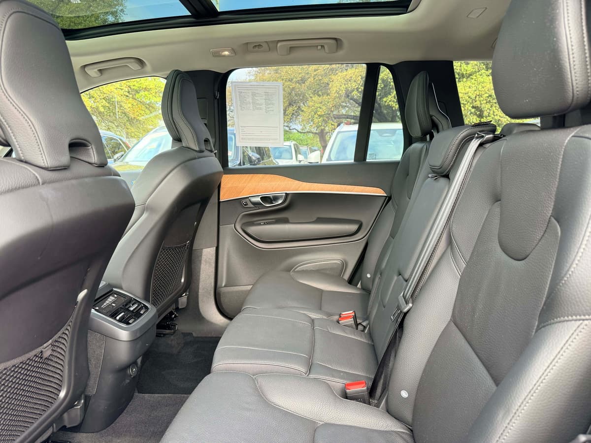 2025 Volvo XC90 - Image 16