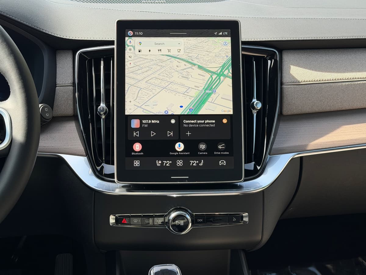 2026 Volvo XC90 plug-in hybrid - Image 12