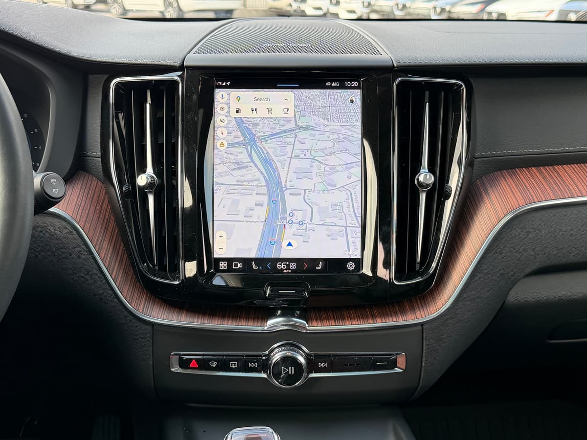 2024 Volvo XC60 - Image 16