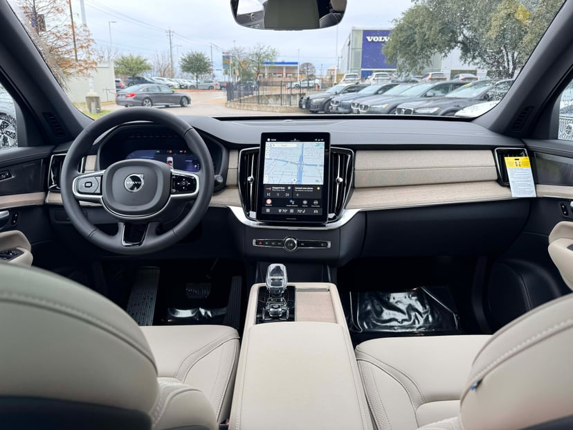 2026 Volvo XC90 - Image 18
