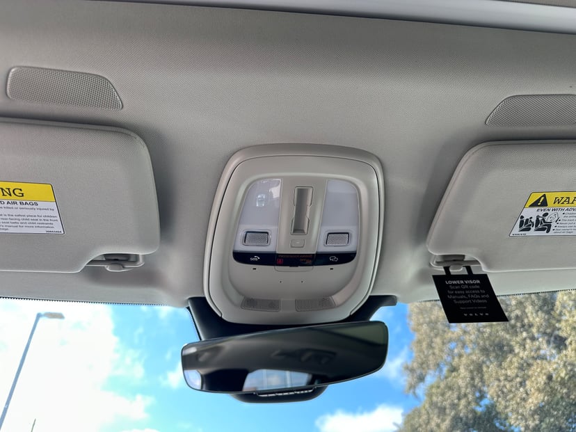 2025 Volvo XC90 plug-in hybrid - Image 14