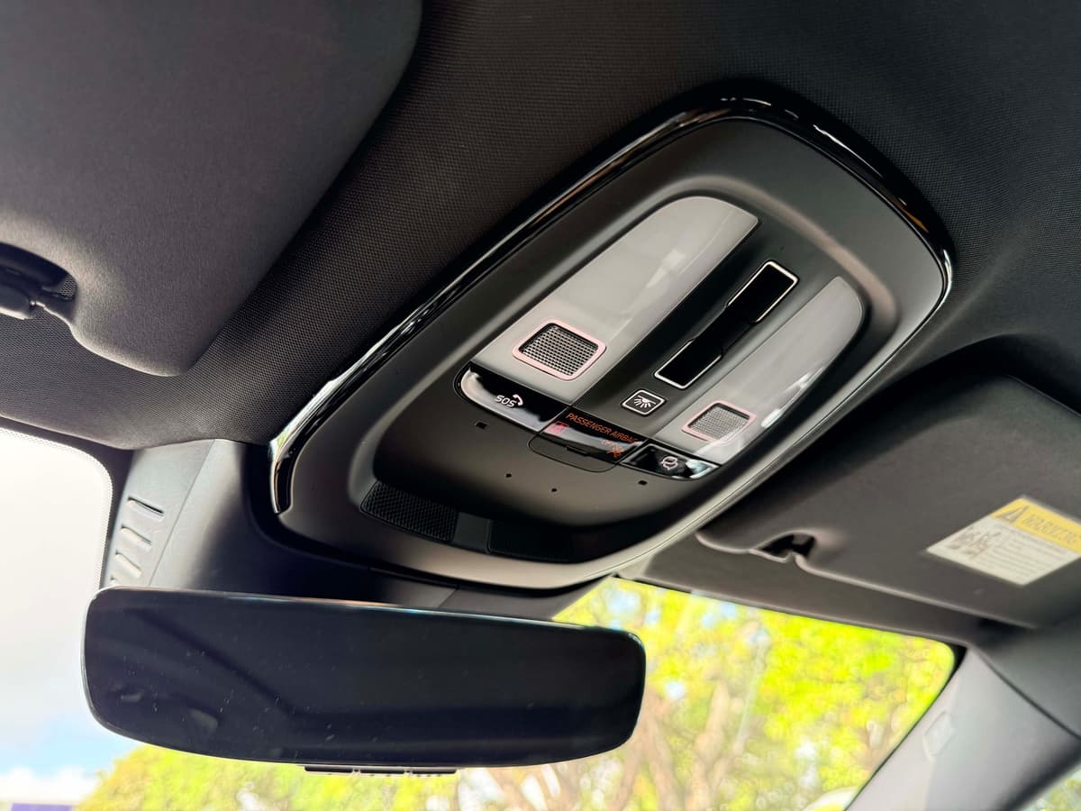 2024 Volvo V60 plug-in hybrid - Image 21