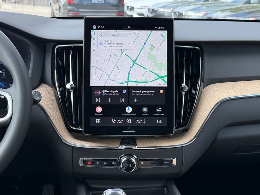 2026 Volvo XC60 - Image 12