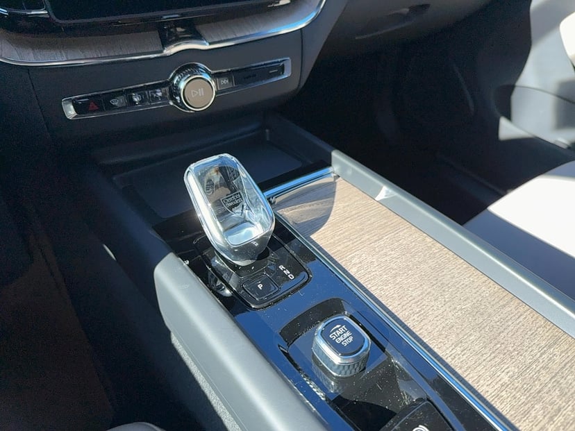 2026 Volvo XC60 - Image 22