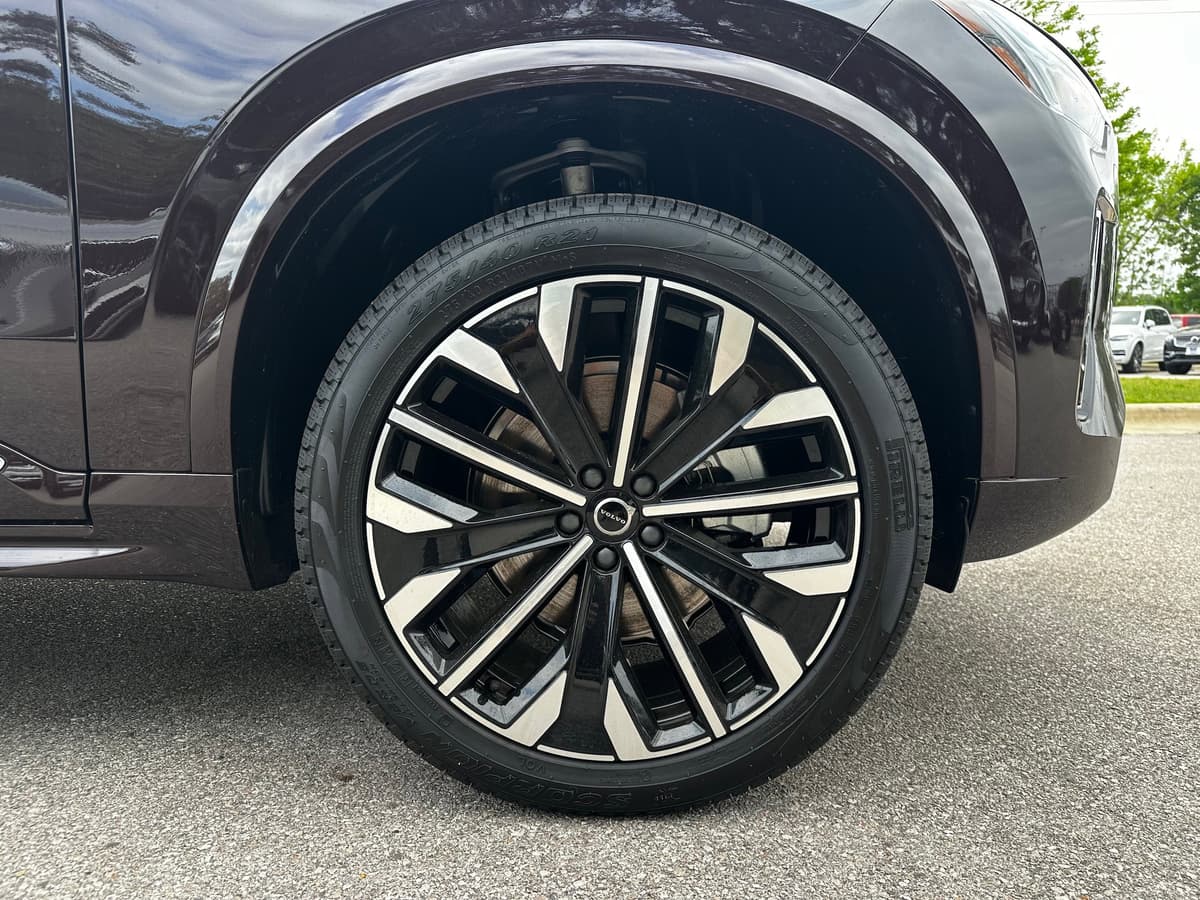 2025 Volvo XC90 - Image 7