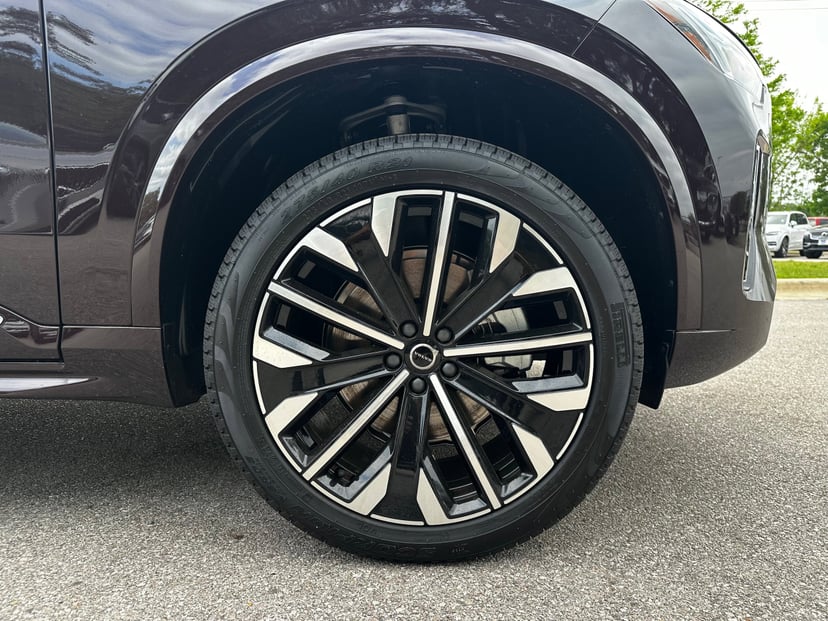 2025 Volvo XC90 - Image 6