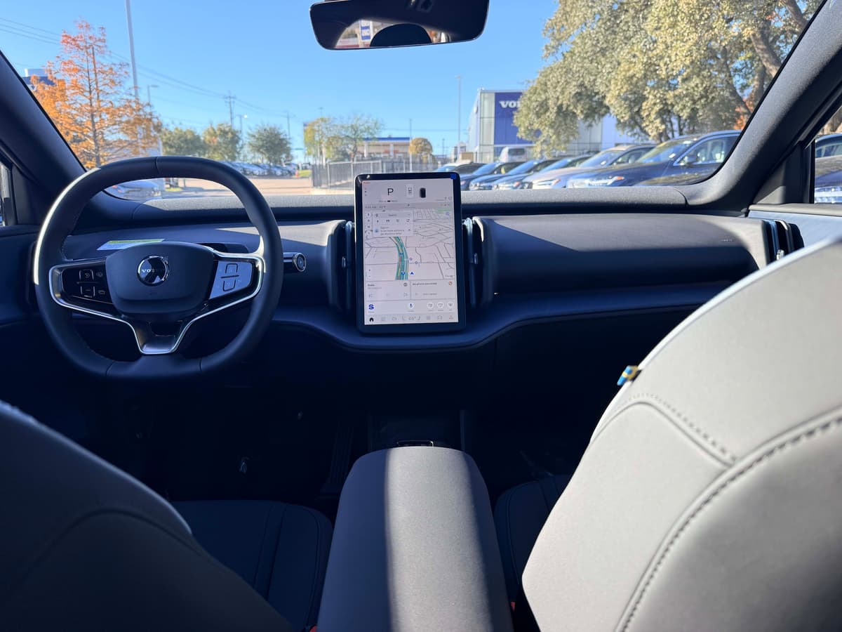 2026 Volvo EX30 Cross Country - Image 17