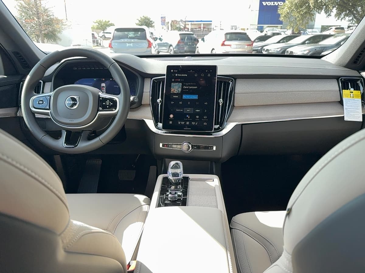 2026 Volvo XC90 - Image 18