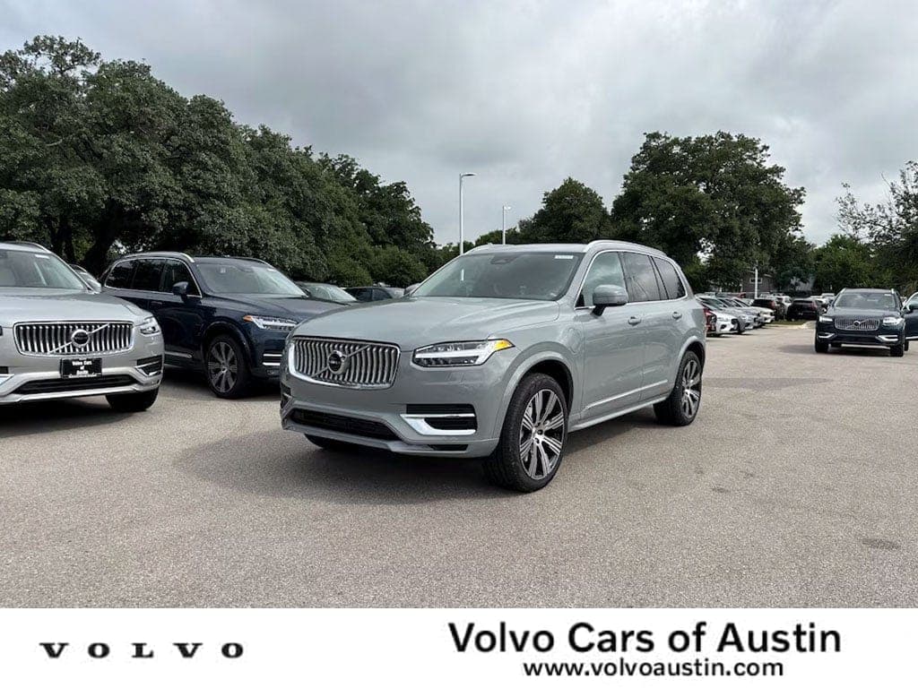 2025 Volvo XC90 plug-in hybrid - Image 1