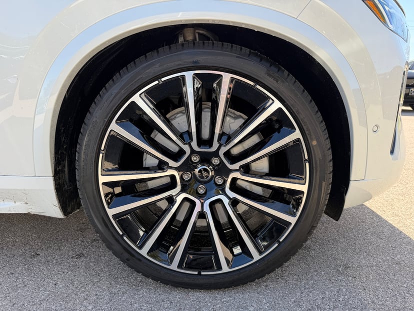 2026 Volvo XC90 - Image 6