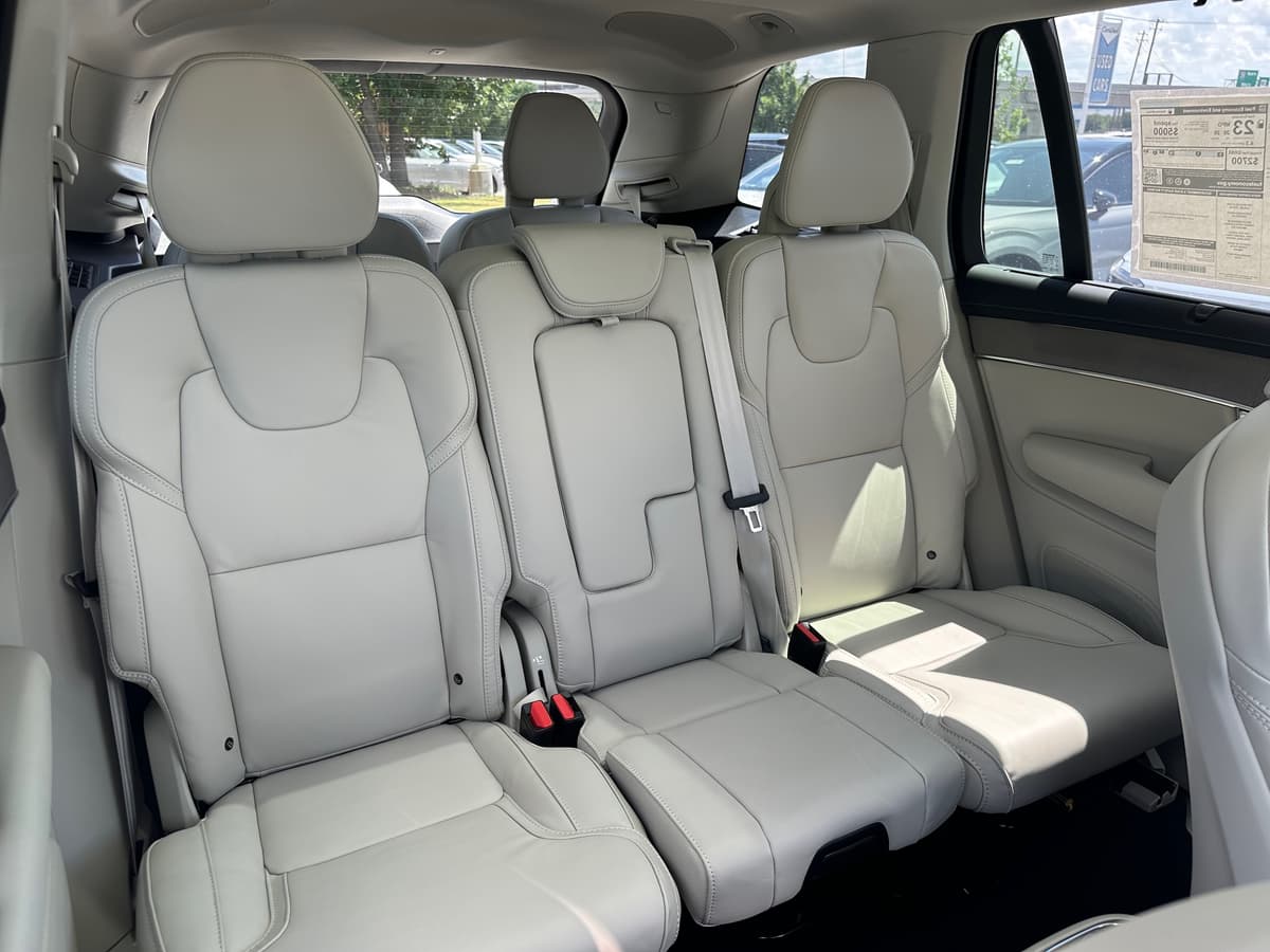 2026 Volvo XC90 - Image 10