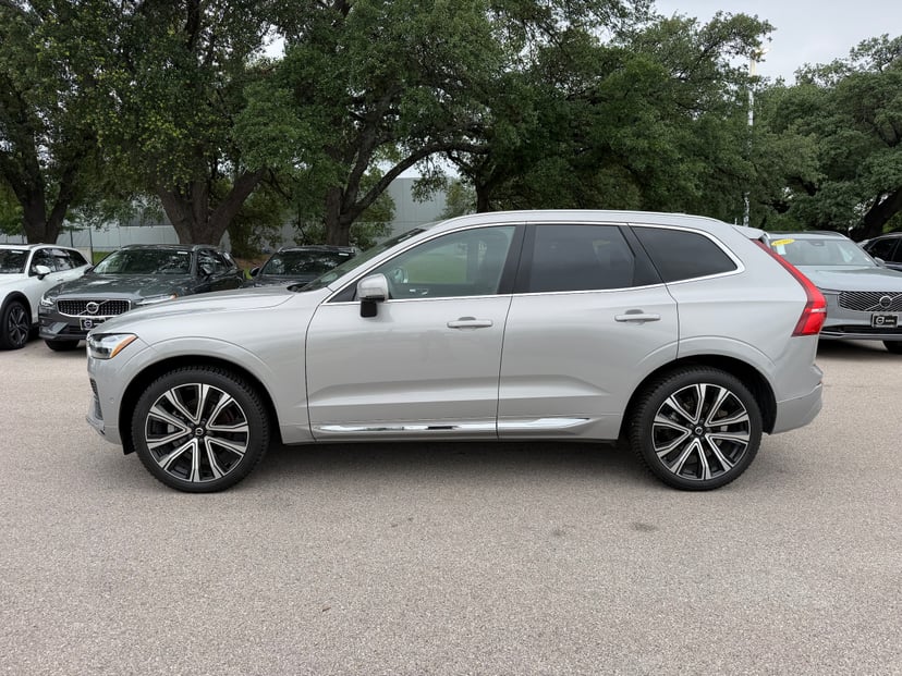 2023 Volvo XC60 - Image 2