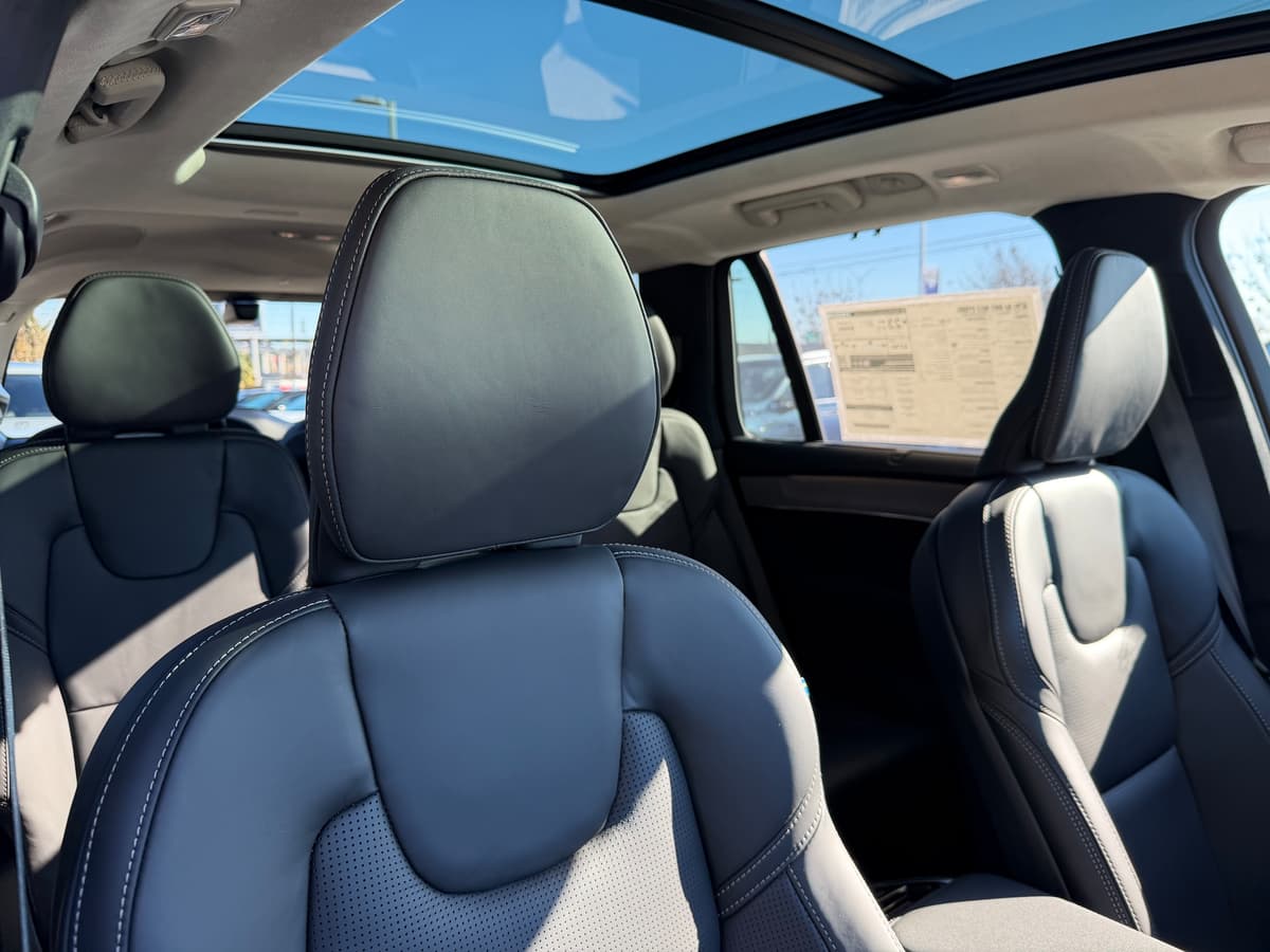 2026 Volvo XC90 - Image 9