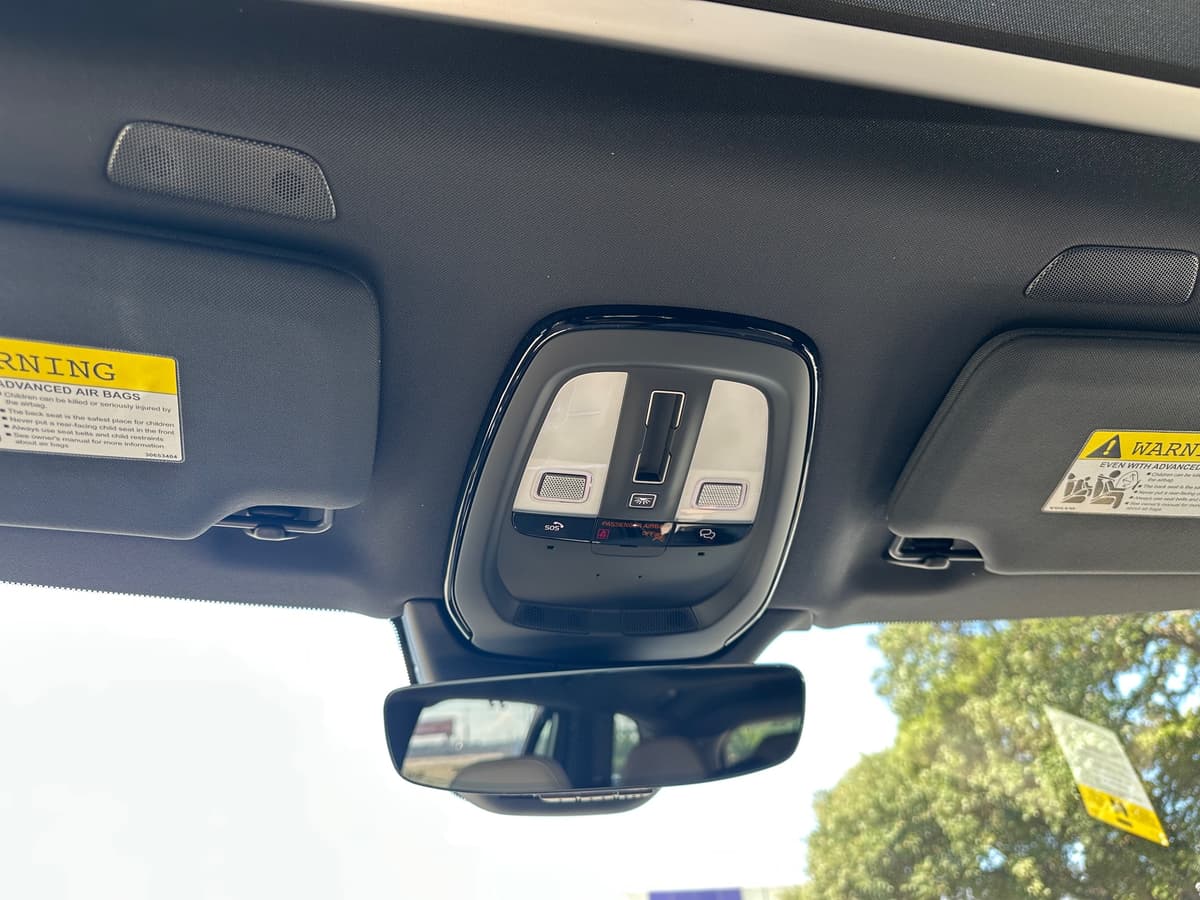 2026 Volvo XC90 - Image 17