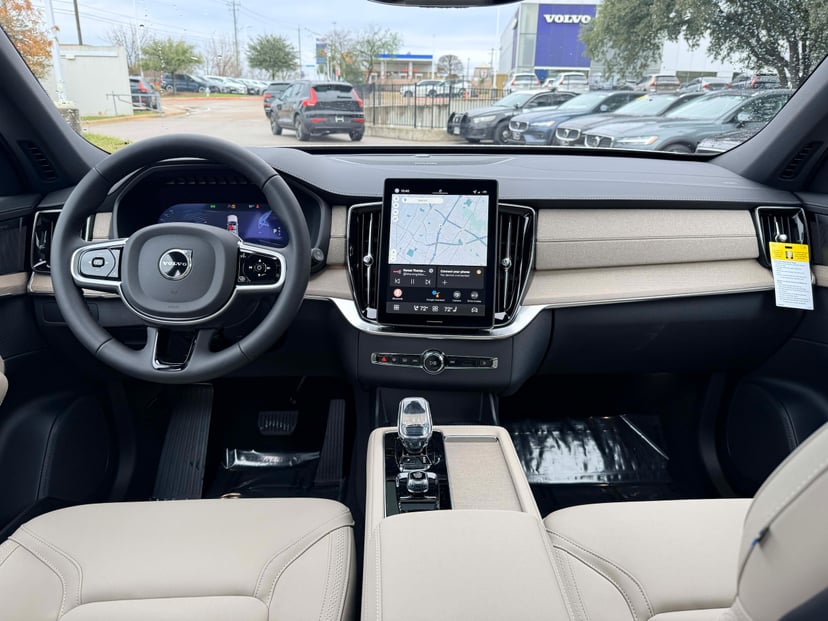 2026 Volvo XC90 - Image 17