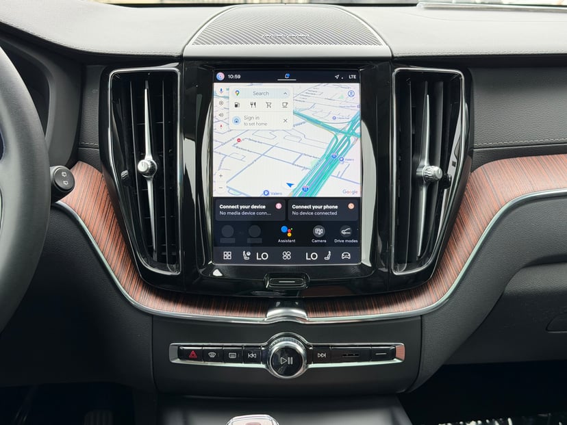 2023 Volvo XC60 - Image 14