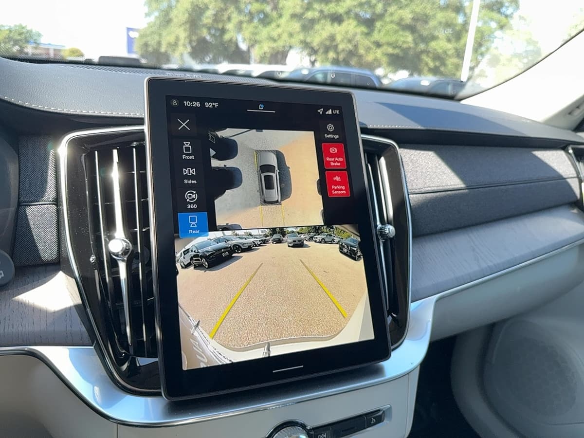 2026 Volvo XC90 - Image 23