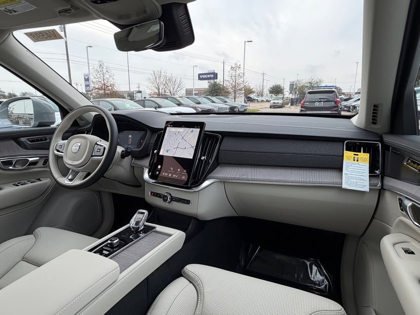 2026 Volvo XC90 - Image 11
