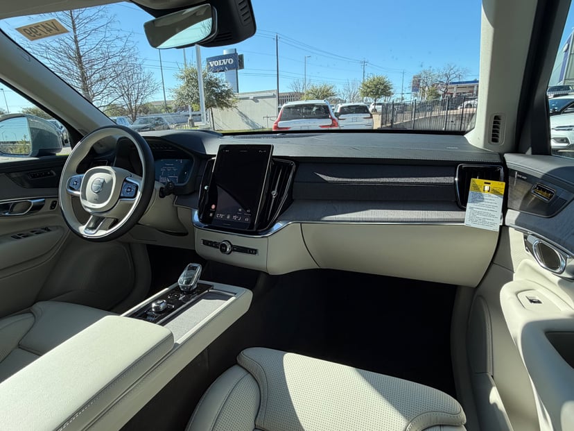 2026 Volvo XC90 - Image 11