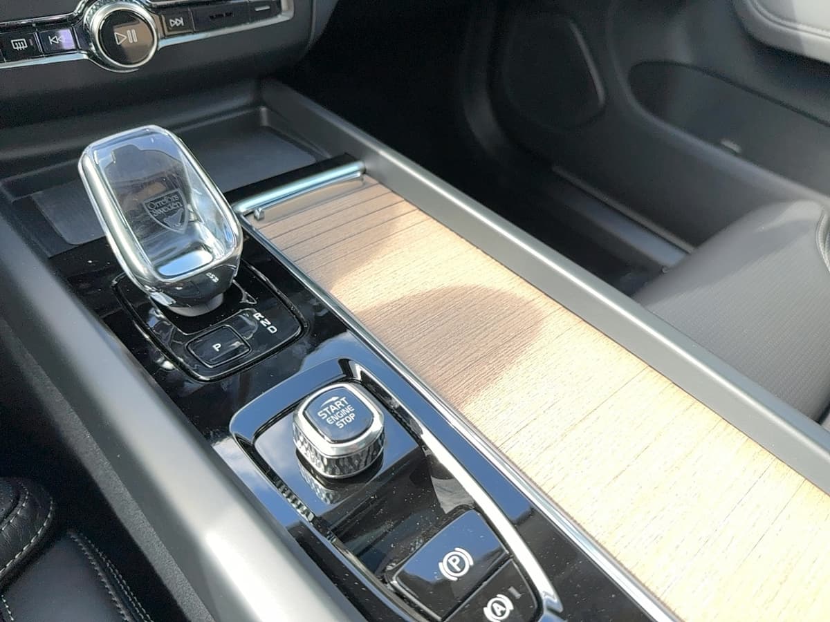 2026 Volvo XC60 - Image 24