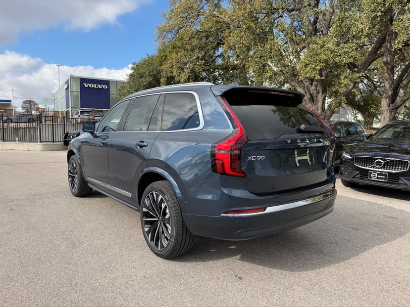2026 Volvo XC90 - Image 4