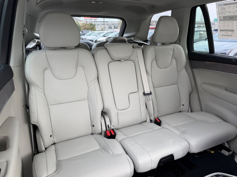 2026 Volvo XC90 - Image 10