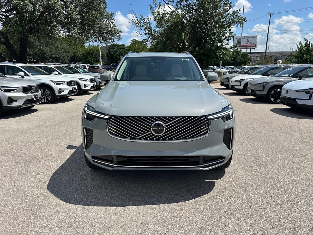 2026 Volvo XC90 - Image 6