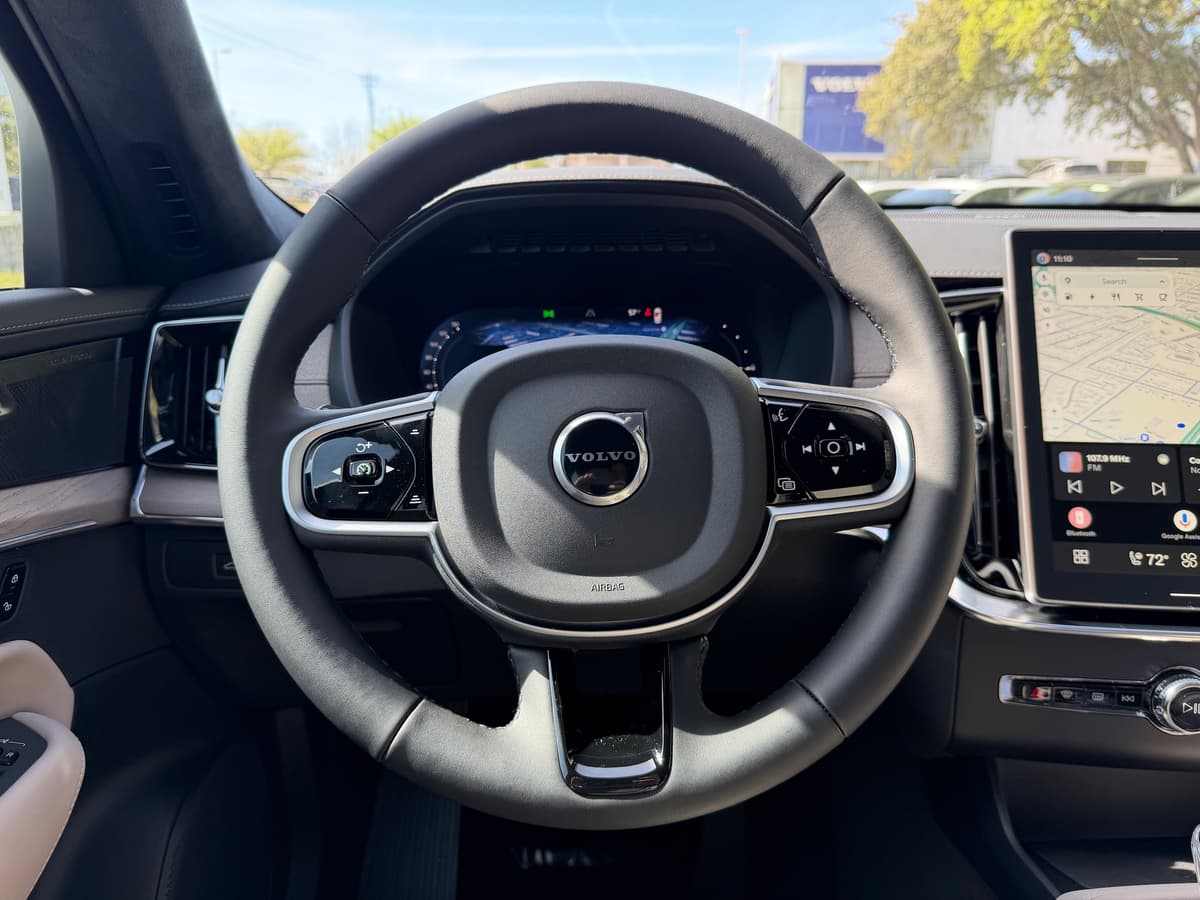 2026 Volvo XC90 plug-in hybrid - Image 14