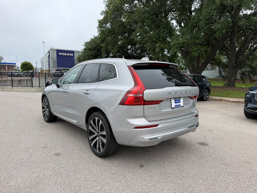 2023 Volvo XC60 - Image 3