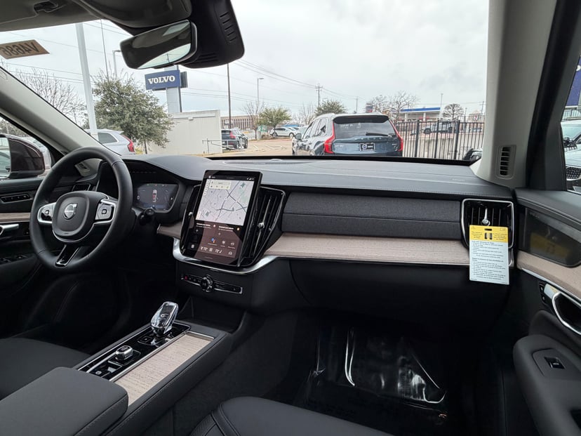 2026 Volvo XC90 - Image 10