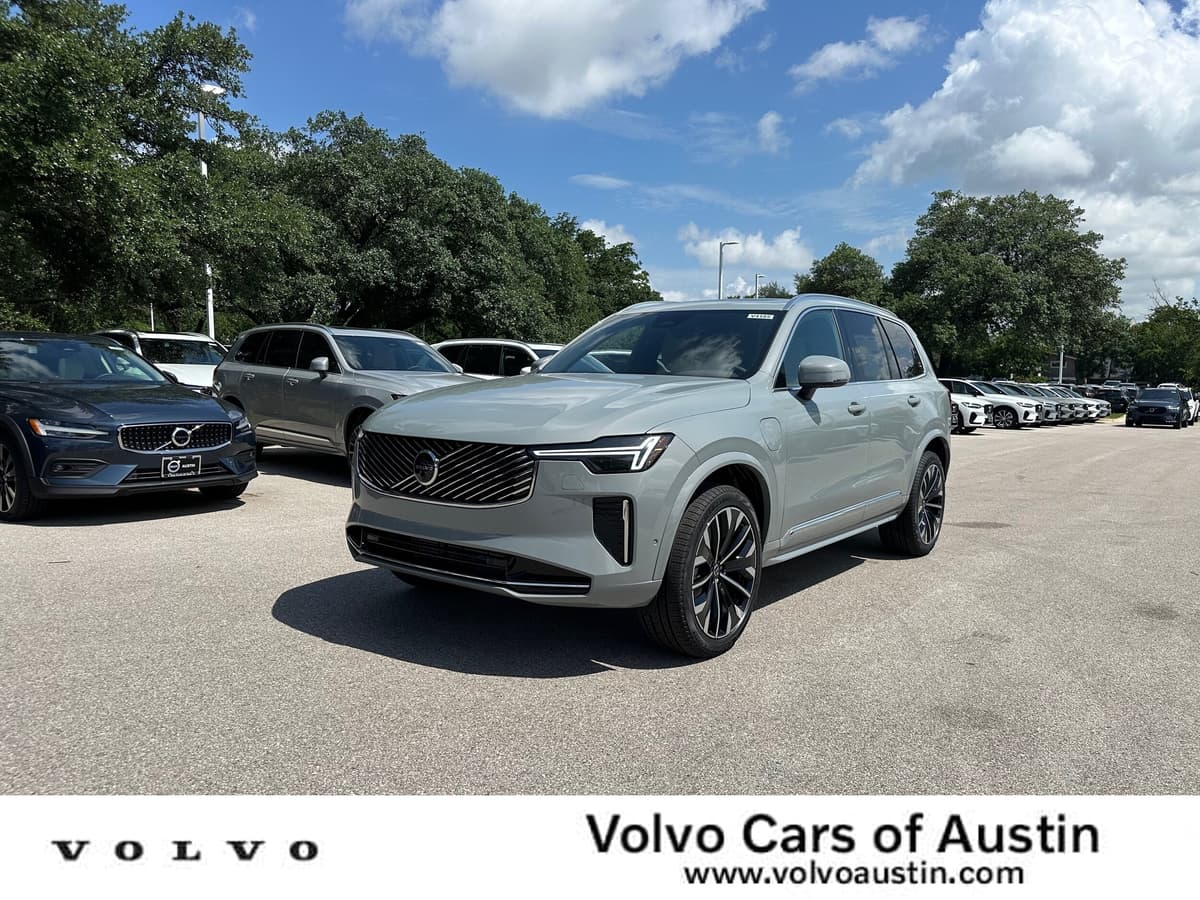 2026 Volvo XC90 plug-in hybrid - Image 1