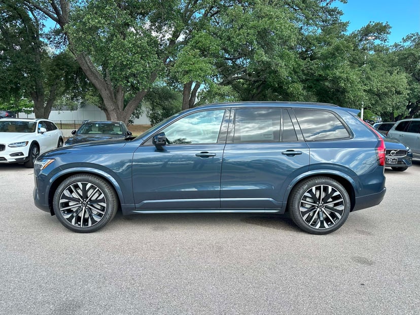 2026 Volvo XC90 - Image 2