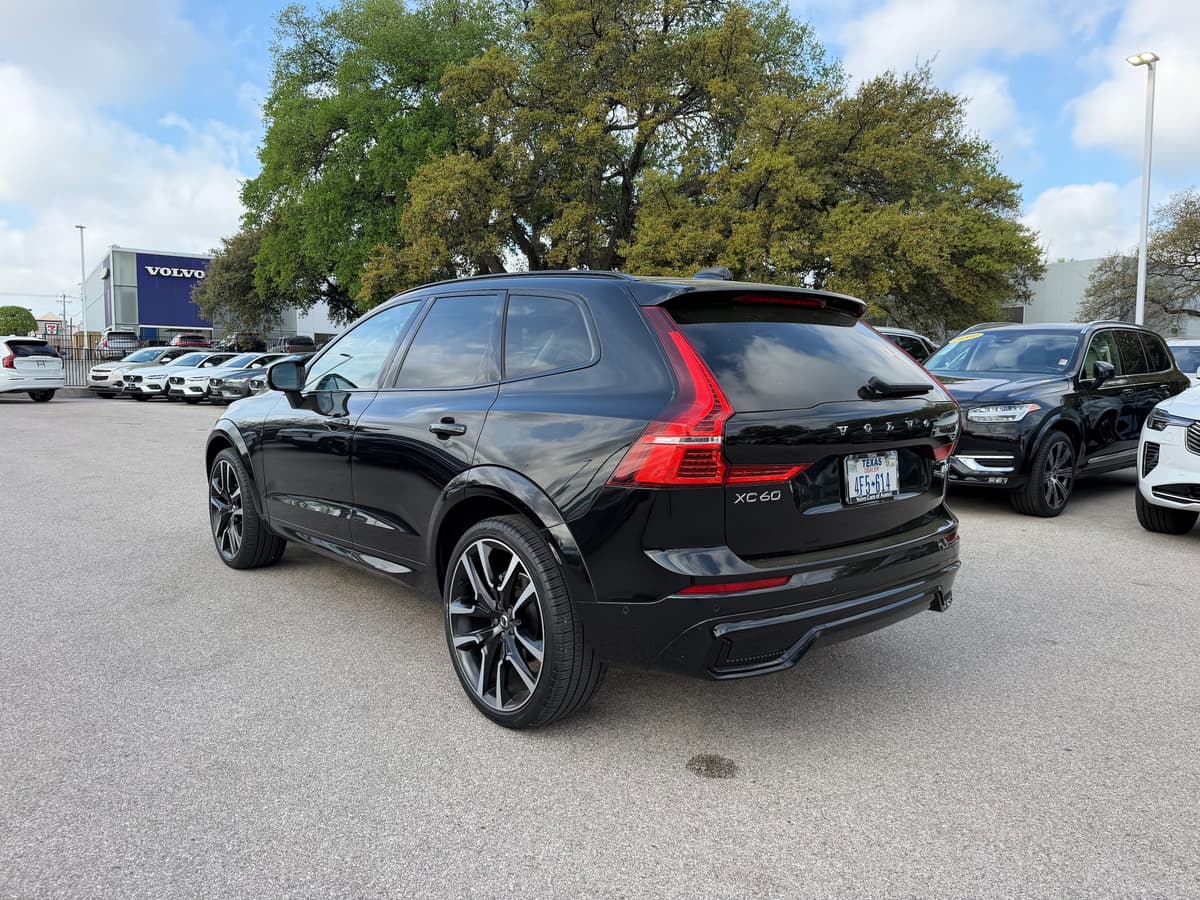 2024 Volvo XC60 - Image 4